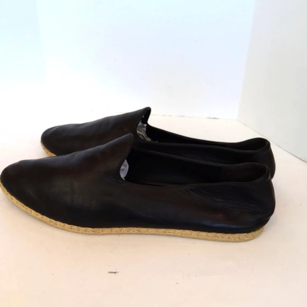 Vince Dillon slip on black flats Size 11